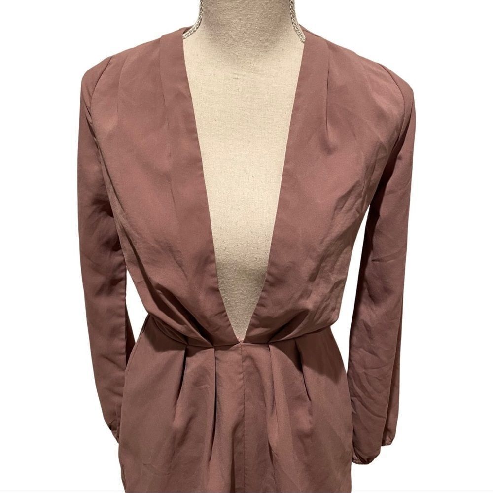 TOBI- plunging v neckline, romper, lightweight, size s - Picture 2 of 8